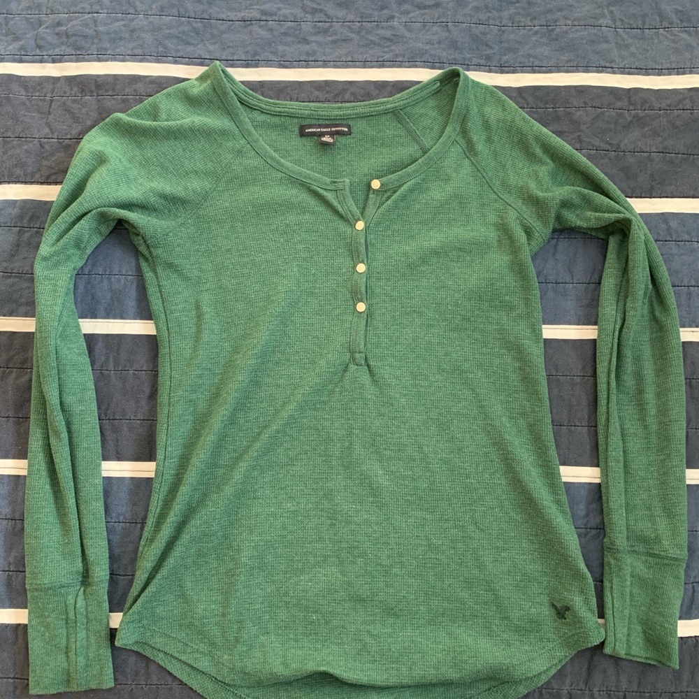 American Eagle dark green button thermal shirt